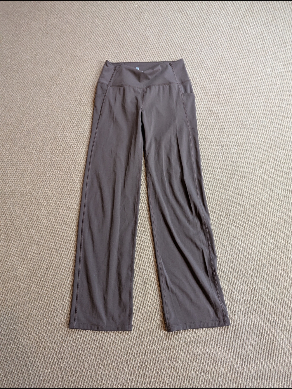 Wide-Leg Yoga Pants in Dark Brown